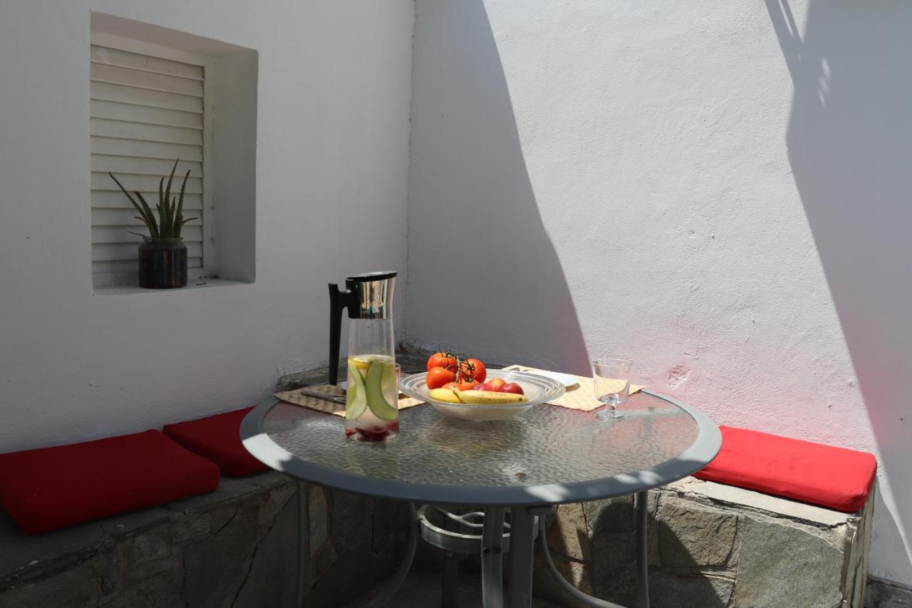 Mediterranean Poolside Garden Cottage Кити Экстерьер фото